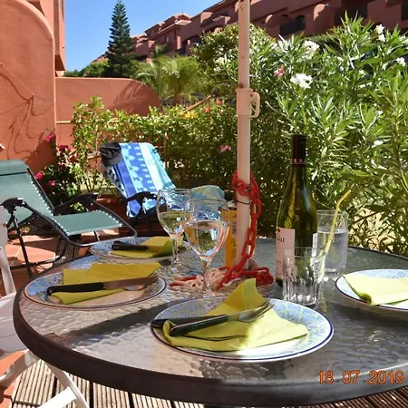 Luxury 2-bedrooms & Bathrooms * Estepona