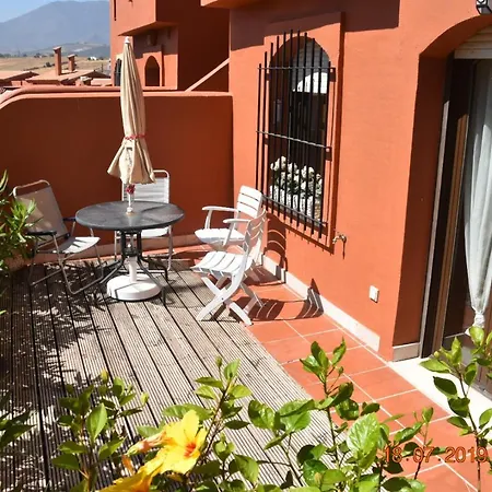 Luxury 2-bedrooms & Bathrooms Appartement