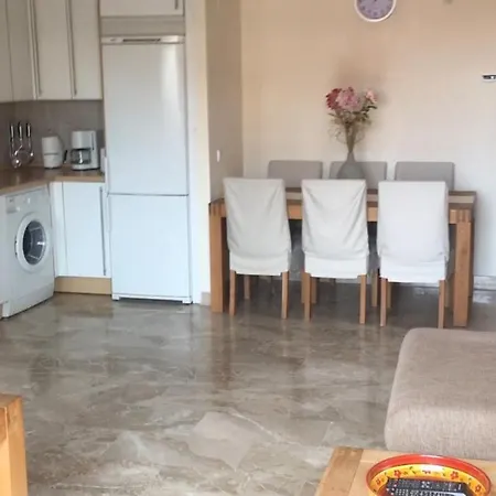 Luxury 2-bedrooms & Bathrooms * Estepona