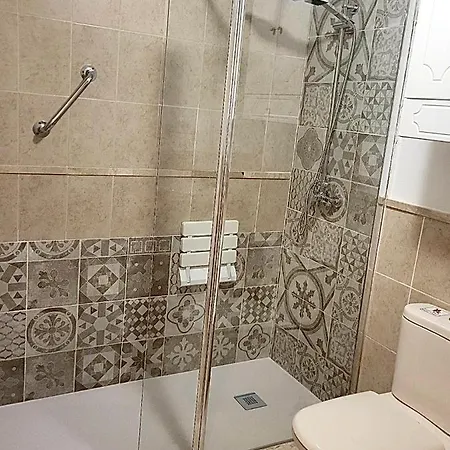 شقة Luxury 2-bedrooms & Bathrooms إِستيبونا